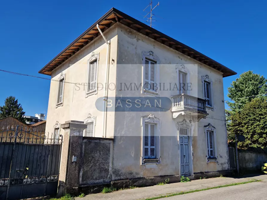 Immagine 14 di Appartamento in vendita  in Via Due Giugno 14 a Gallarate