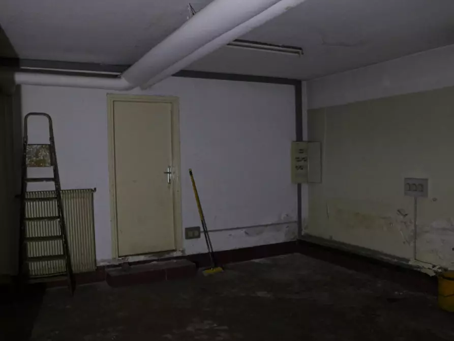 Immagine 3 di Laboratorio in vendita  in Via John Fitzgerald Kennedy - John-Fitzgerald-Kennedy-Straße a Laives .Leifers.