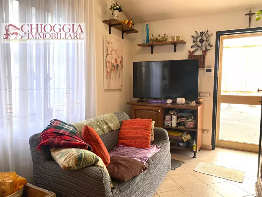 Immagine 3 di Casa bifamiliare in vendita  in Strada dei 16 laghi a Chioggia