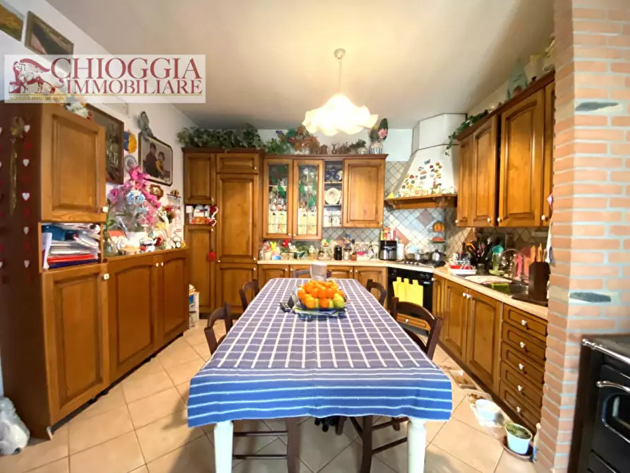 Immagine 5 di Casa bifamiliare in vendita  in Strada dei 16 laghi a Chioggia