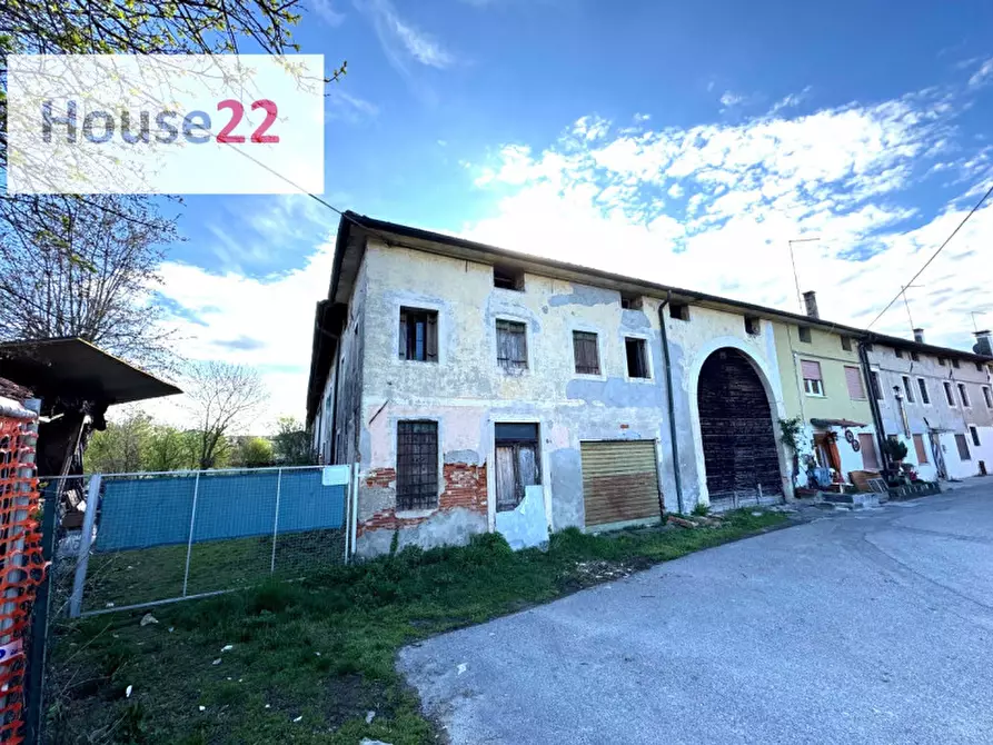 Immagine 2 di Casa indipendente in vendita  in vicenza, Strada Della Caveggiara 60 a Vicenza