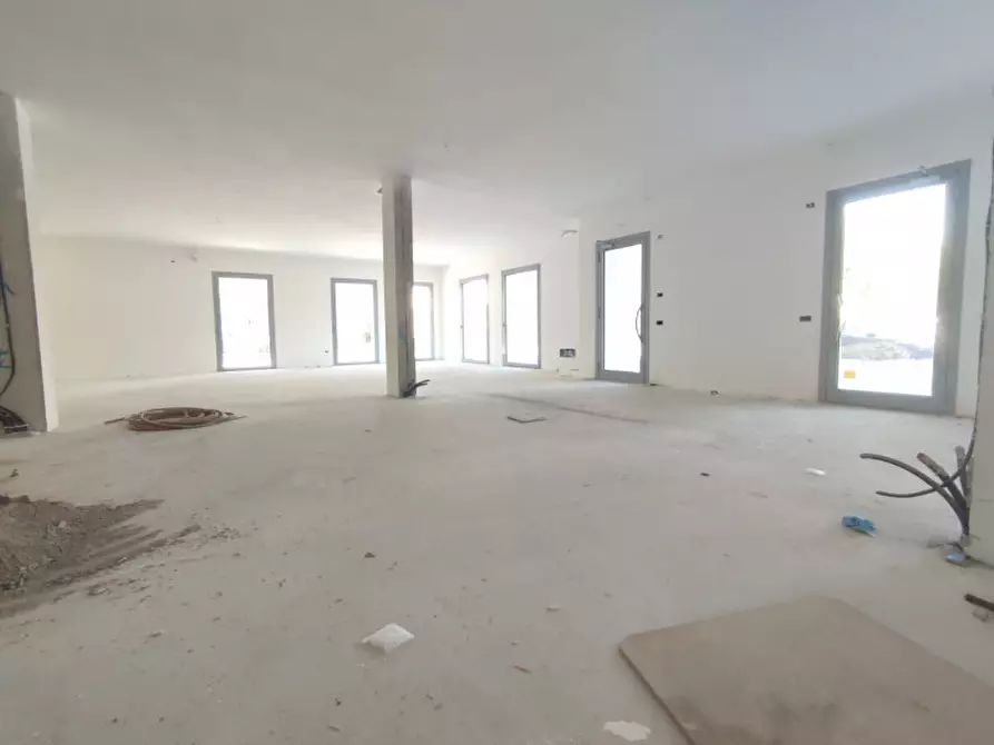 Immagine 2 di Attività commerciale in affitto  a Cittadella