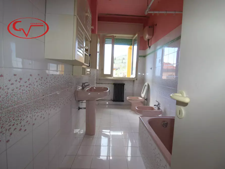 Immagine 17 di Appartamento in vendita  in Via Bianco Da Lanciolina a Loro Ciuffenna