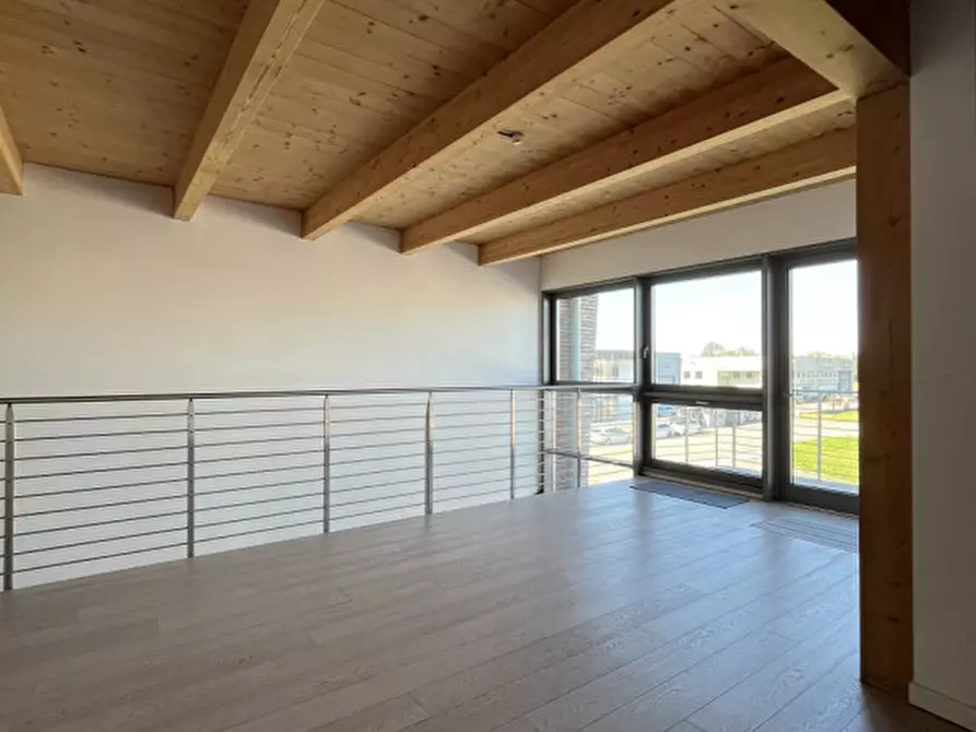 Immagine 5 di Capannone industriale in vendita  a Treviso