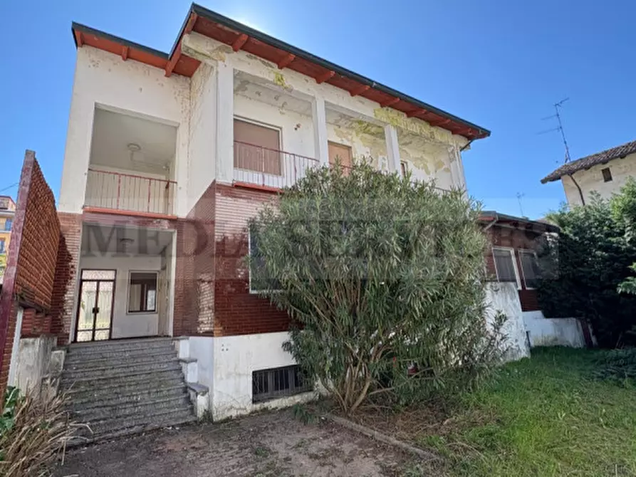 Immagine 3 di Casa indipendente in vendita  in via Francesco Sampietro n° 8 a Garlasco