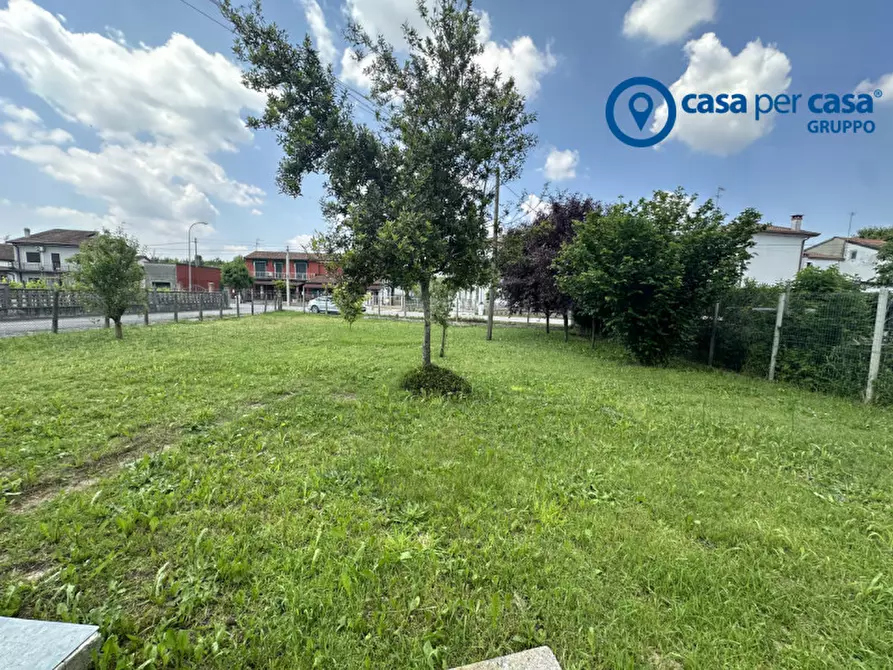 Immagine 11 di Casa bifamiliare in vendita  in via mantovani a Ariano Nel Polesine