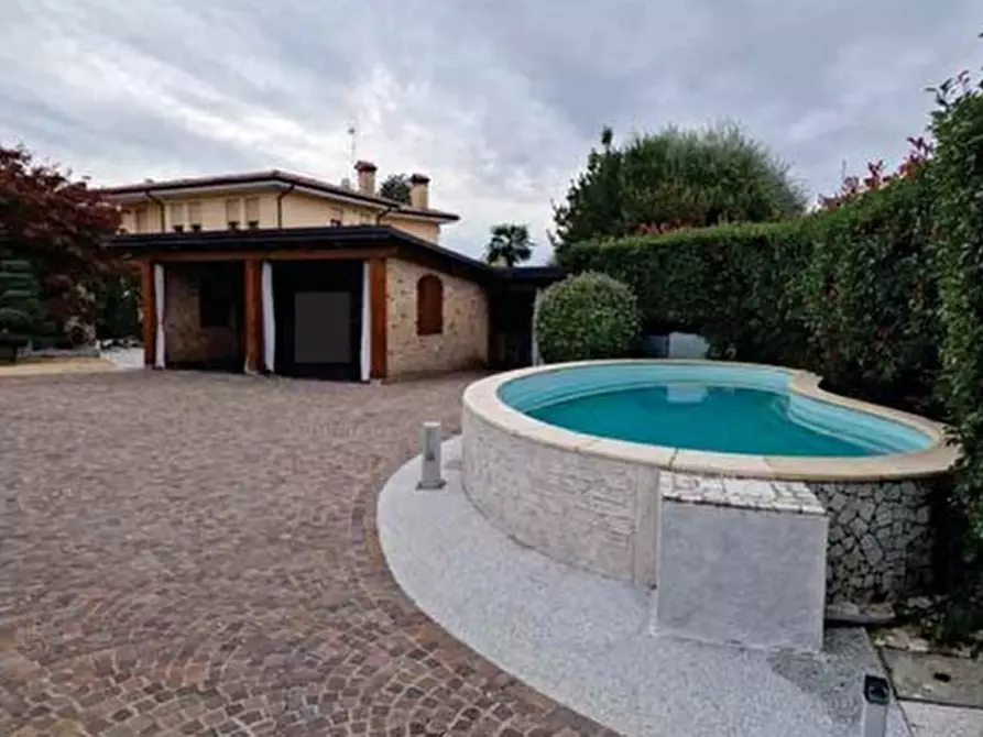 Immagine 3 di Casa indipendente in vendita  in Via Balegante, 5 a Riese Pio x