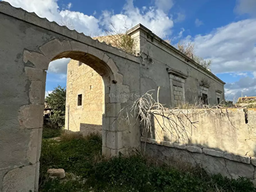 Immagine 6 di Casa indipendente in vendita  a Rosolini