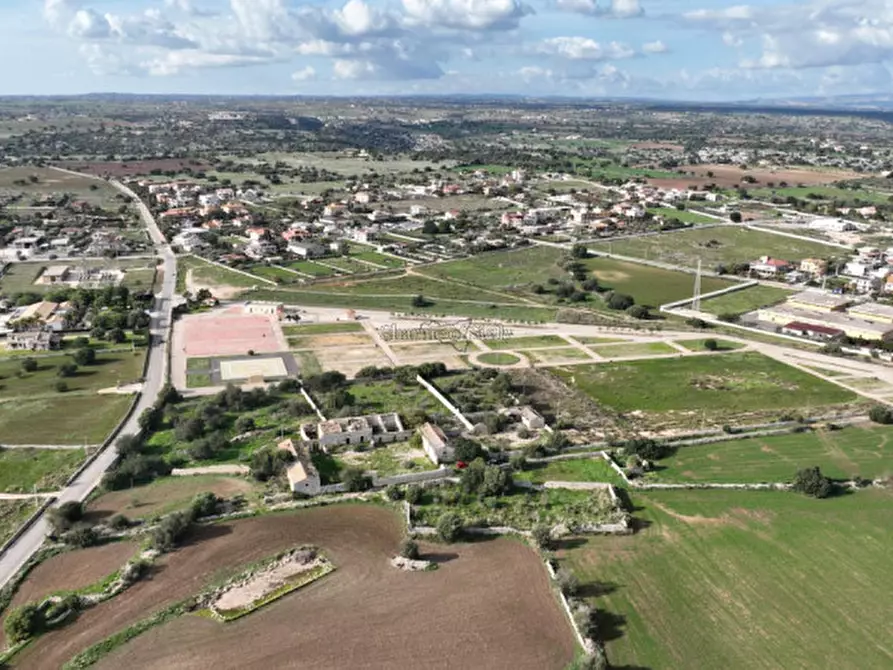 Immagine 10 di Casa indipendente in vendita  a Rosolini