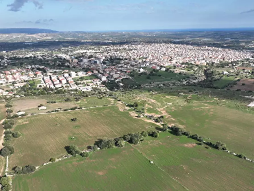Immagine 13 di Casa indipendente in vendita  a Rosolini