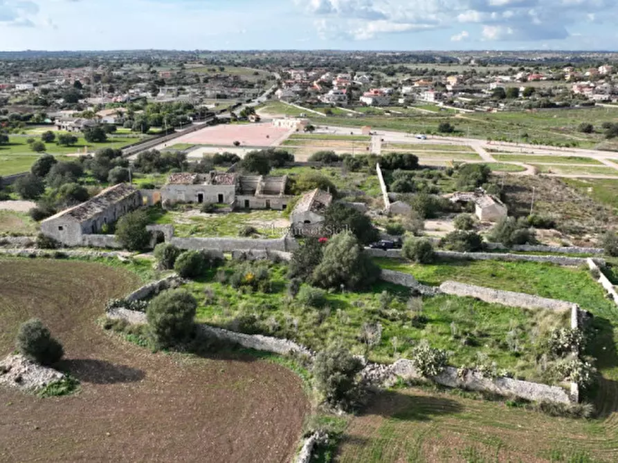 Immagine 14 di Casa indipendente in vendita  a Rosolini