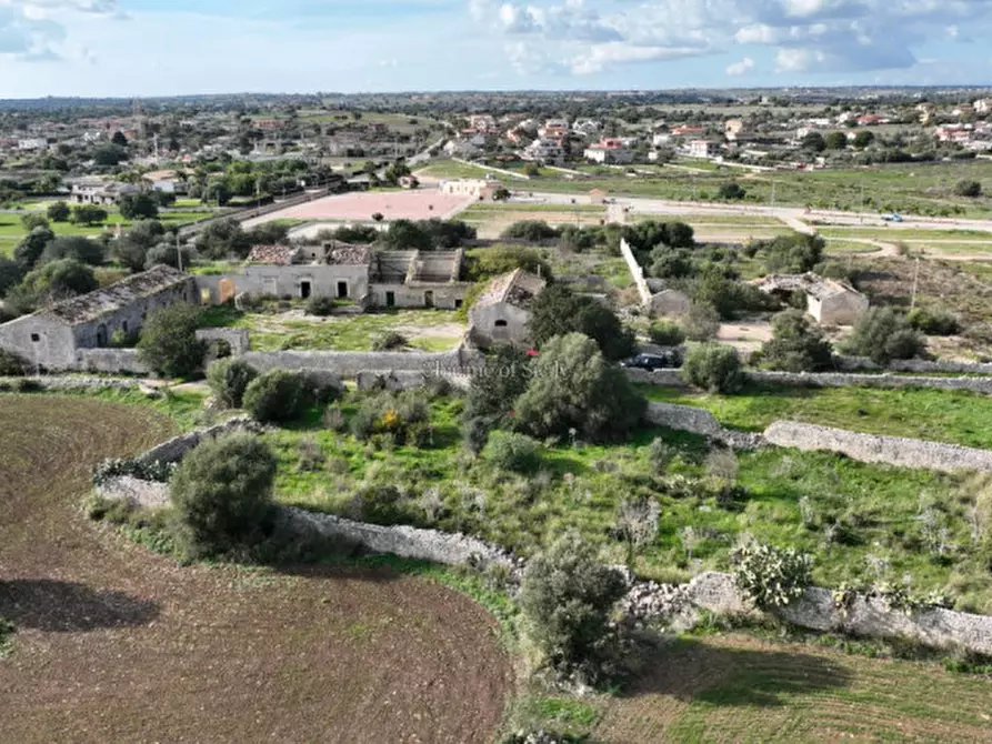 Immagine 17 di Casa indipendente in vendita  a Rosolini