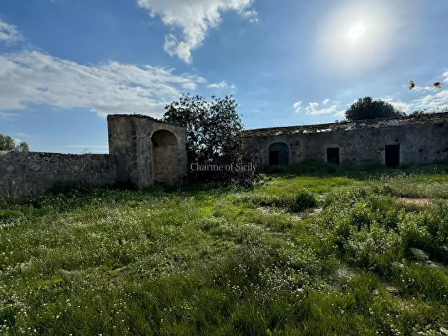 Immagine 22 di Casa indipendente in vendita  a Rosolini