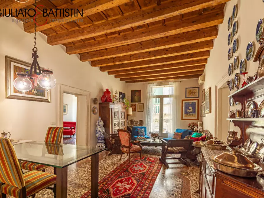 Immagine 3 di Appartamento in vendita  in Corso Andrea Palladio a Vicenza