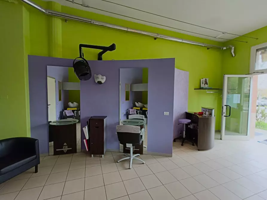 Immagine 2 di Negozio in affitto  in Via Monsignor Giovanni Fortin a Padova