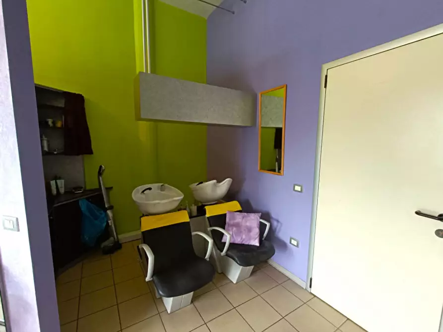 Immagine 5 di Negozio in affitto  in Via Monsignor Giovanni Fortin a Padova