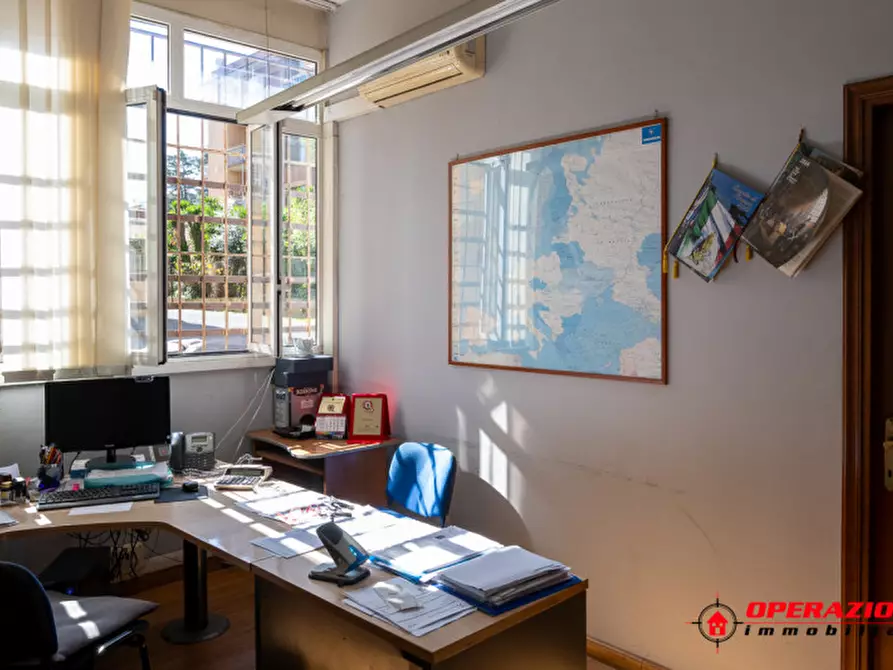 Immagine 12 di Negozio in affitto  in via pieve ligure a Roma