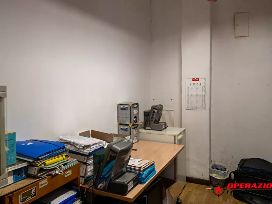 Immagine 13 di Negozio in affitto  in via pieve ligure a Roma