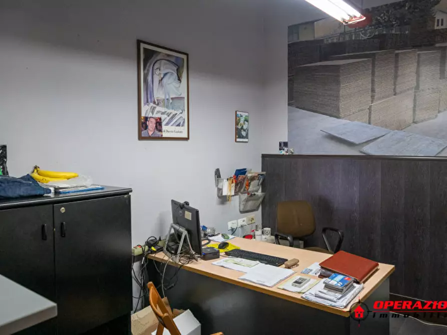 Immagine 14 di Negozio in affitto  in via pieve ligure a Roma