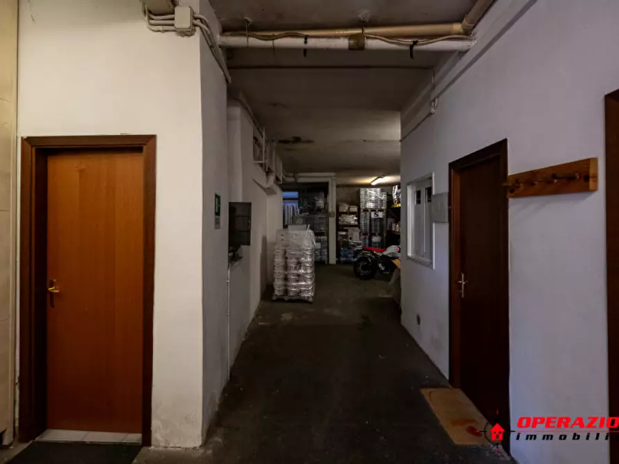 Immagine 15 di Negozio in affitto  in via pieve ligure a Roma