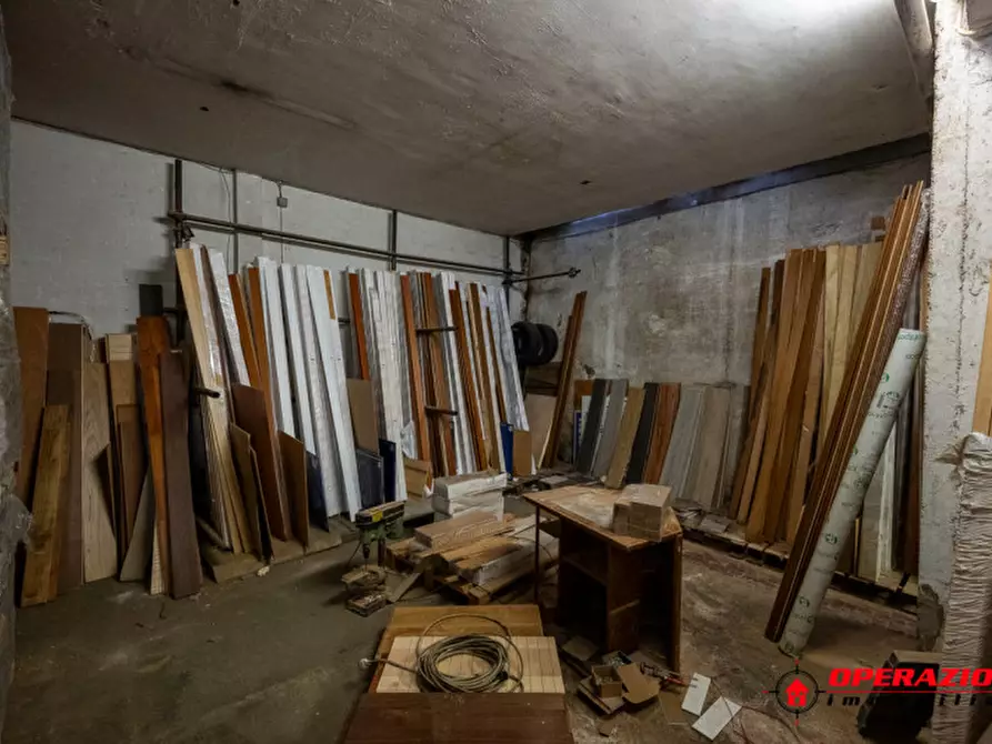 Immagine 22 di Negozio in affitto  in via pieve ligure a Roma