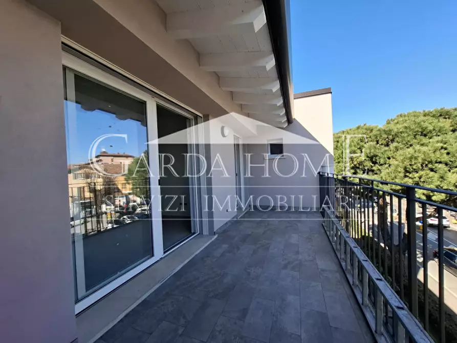 Immagine 1 di Appartamento in vendita  in Via Lecco a Desenzano Del Garda