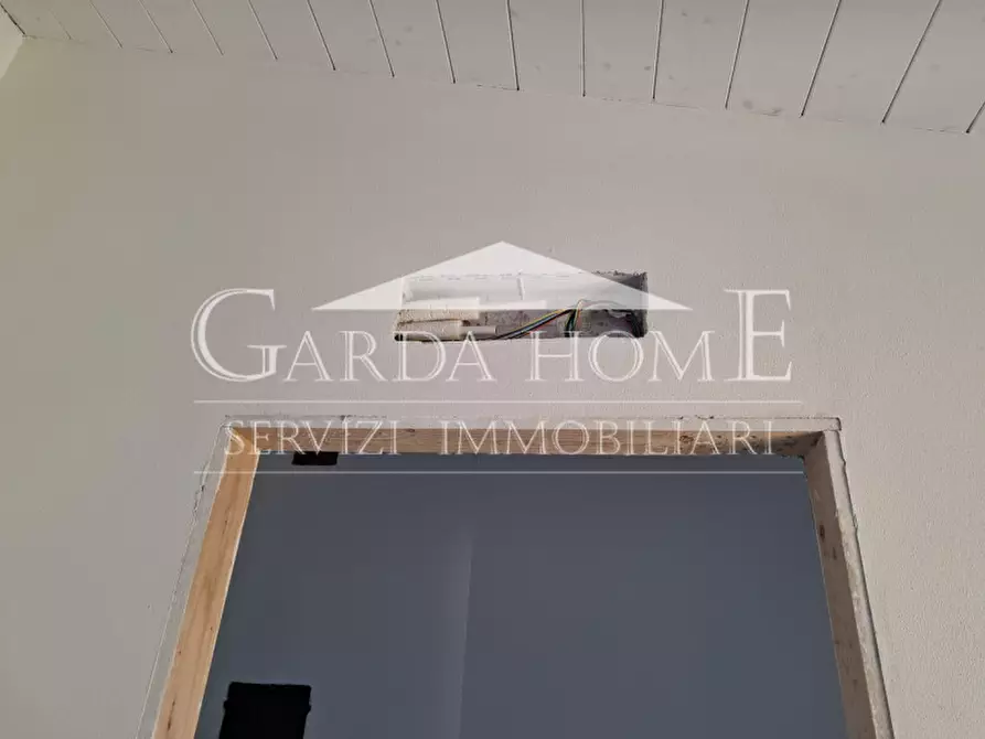 Immagine 13 di Appartamento in vendita  in Via Lecco a Desenzano Del Garda