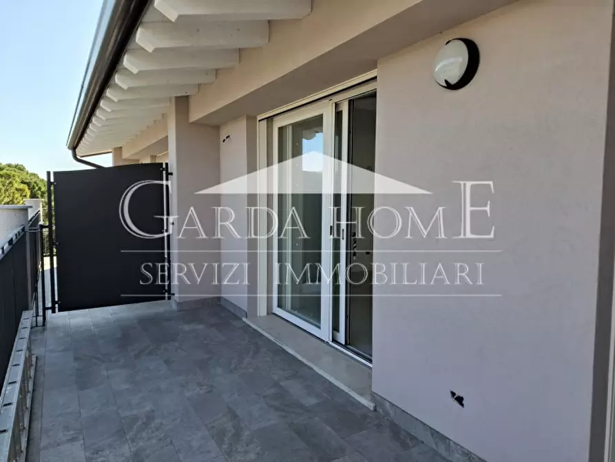 Immagine 19 di Appartamento in vendita  in Via Lecco a Desenzano Del Garda