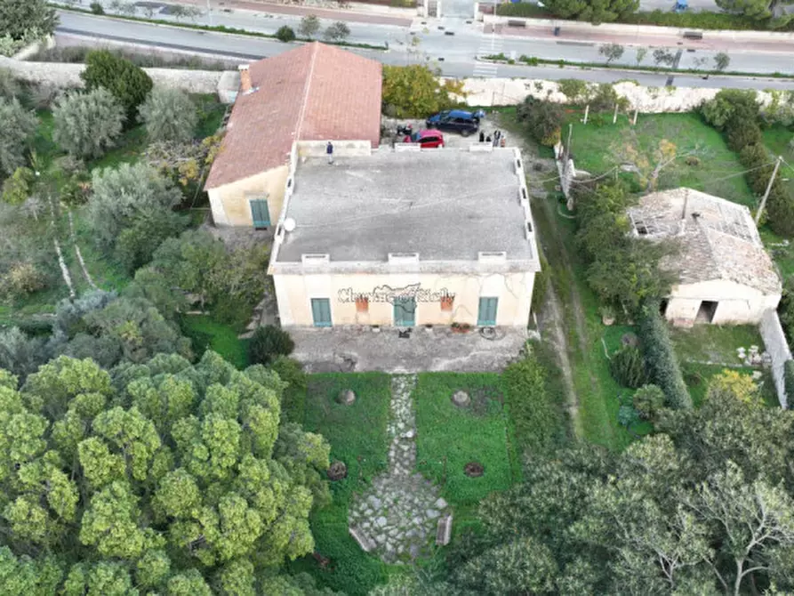 Immagine 14 di Villa in vendita  a Modica