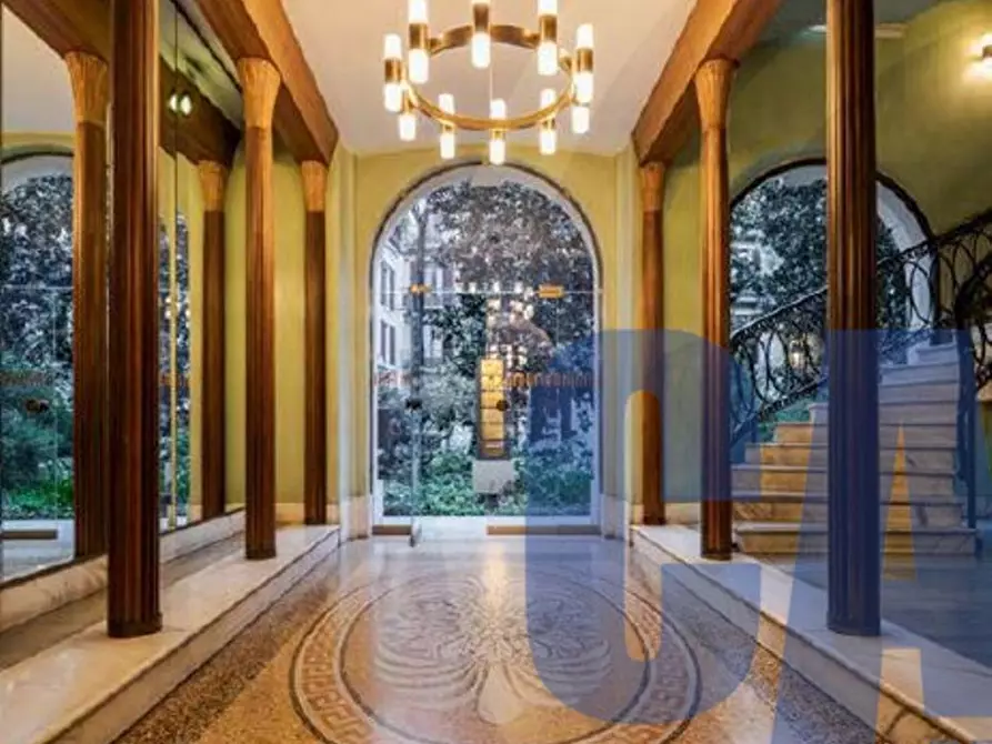 Immagine 7 di Ufficio in affitto  in PIAZZA DEL CARMINE a Milano