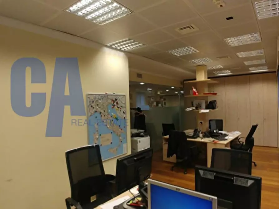 Immagine 24 di Ufficio in affitto  in VIA SENATO a Milano