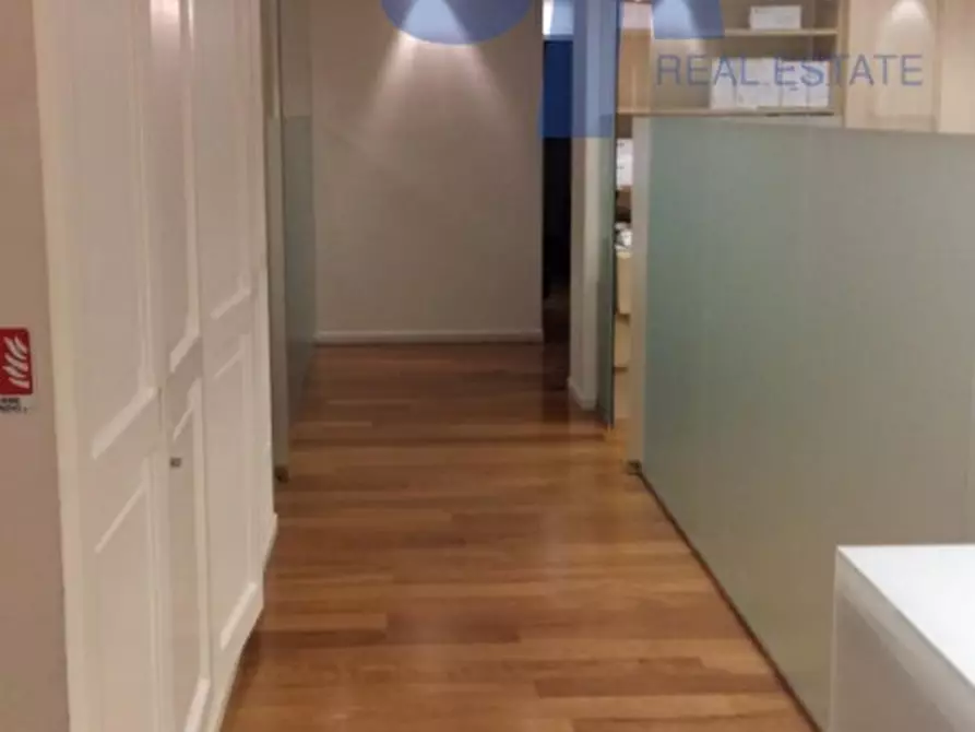 Immagine 12 di Ufficio in affitto  in VIA SENATO a Milano