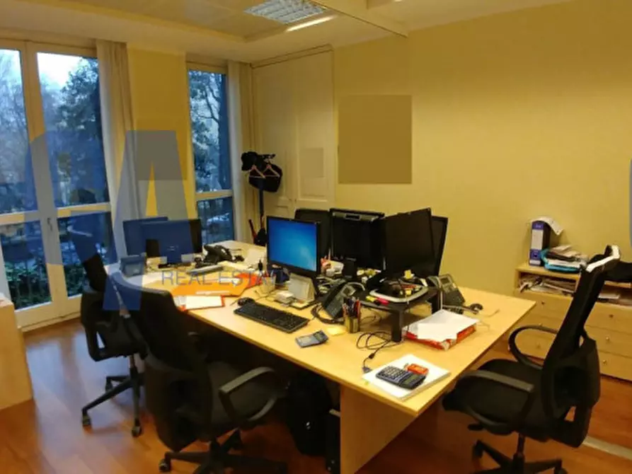 Immagine 22 di Ufficio in affitto  in VIA SENATO a Milano