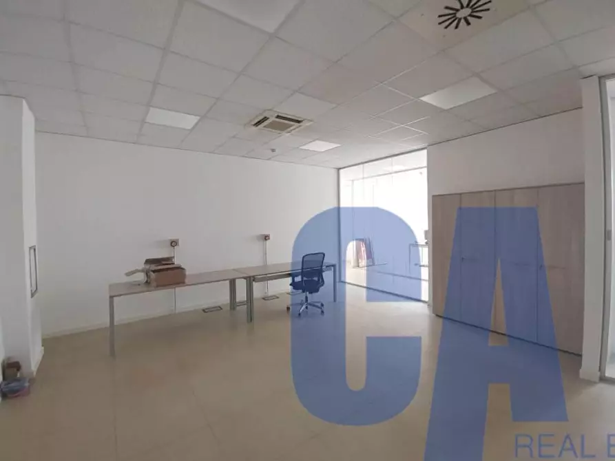 Immagine 9 di Ufficio in affitto  in VIA GROSIO a Milano