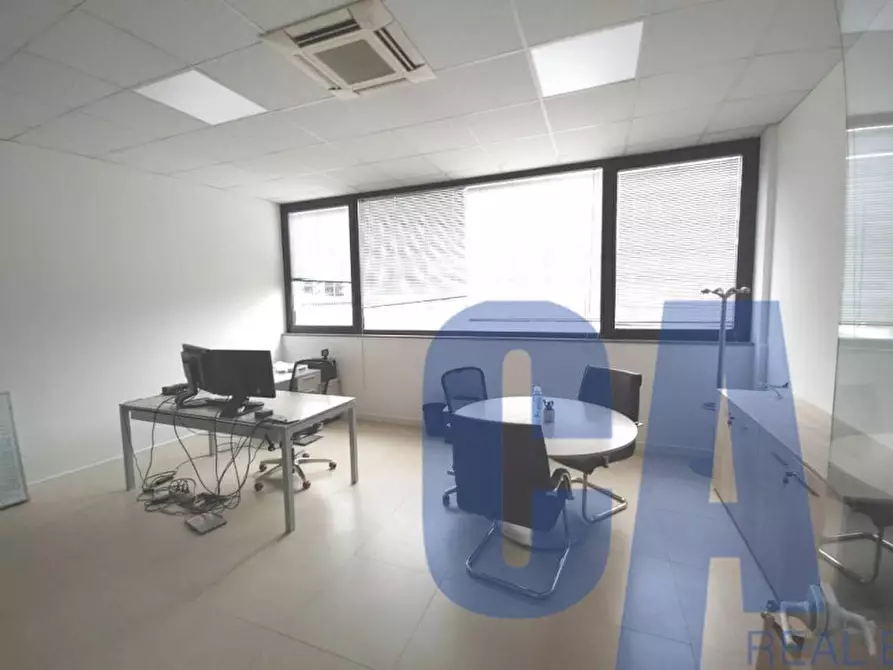 Immagine 12 di Ufficio in affitto  in VIA GROSIO a Milano