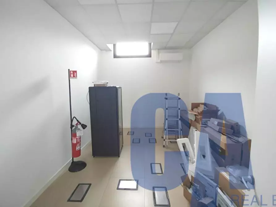 Immagine 14 di Ufficio in affitto  in VIA GROSIO a Milano