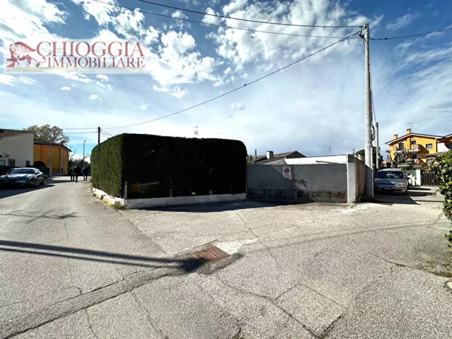 Immagine 2 di Capannone industriale in vendita  in Via Failer a Chioggia