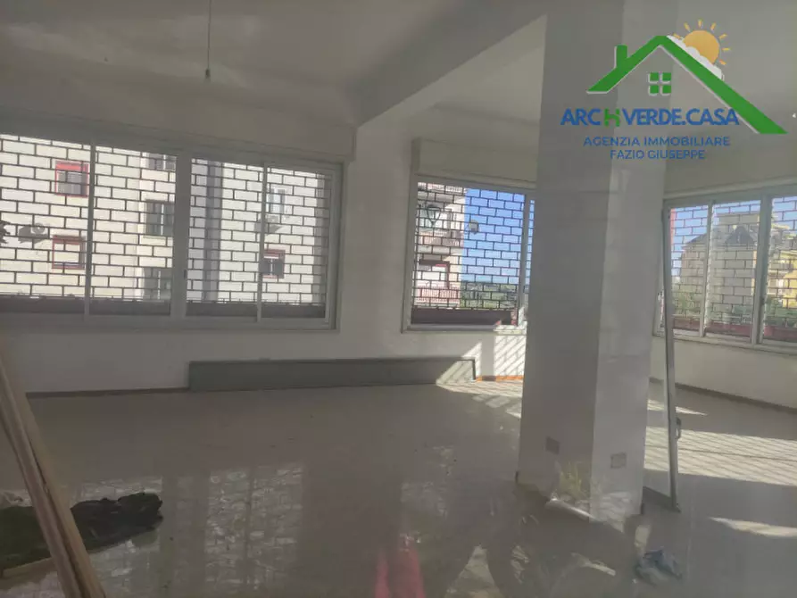 Immagine 4 di Negozio in vendita  a Canicattì