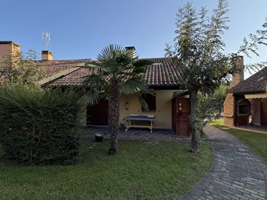 Immagine 3 di Villetta a schiera in vendita  in Porto Viro Via Colombo a Rosolina