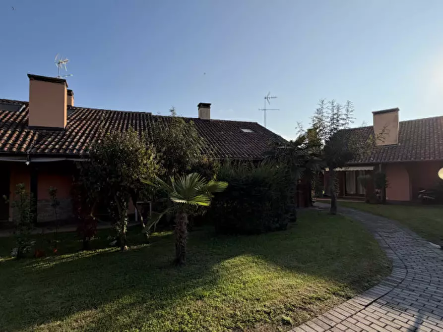 Immagine 4 di Villetta a schiera in vendita  in Porto Viro Via Colombo a Rosolina