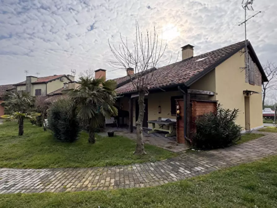 Immagine 7 di Villetta a schiera in vendita  in Porto Viro Via Colombo a Rosolina