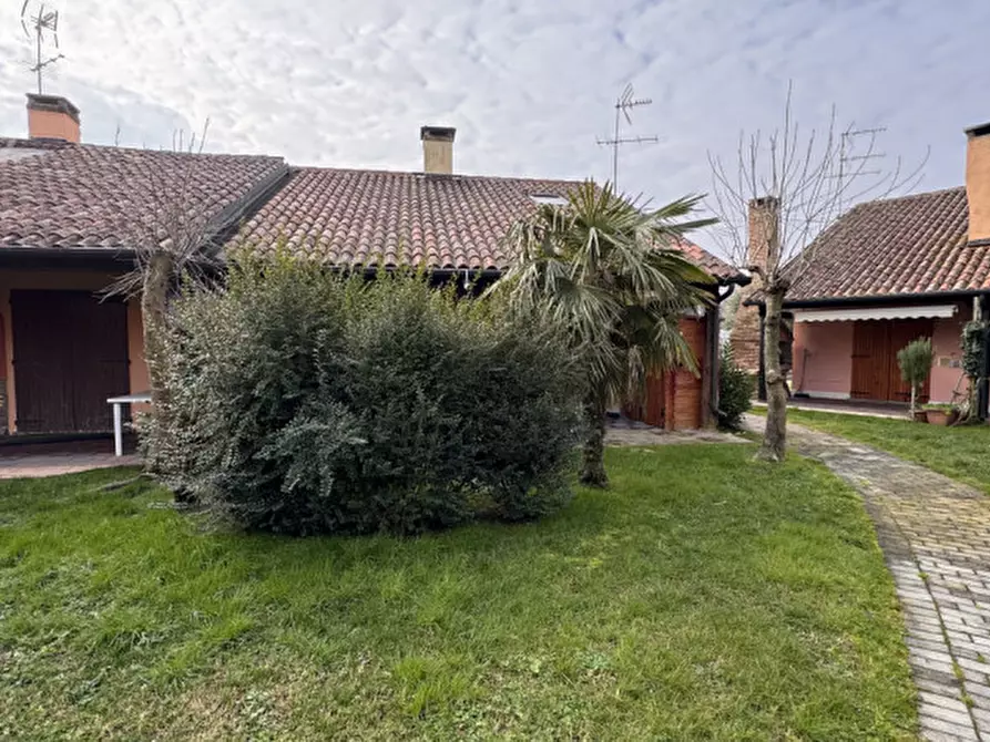 Immagine 10 di Villetta a schiera in vendita  in Porto Viro Via Colombo a Rosolina