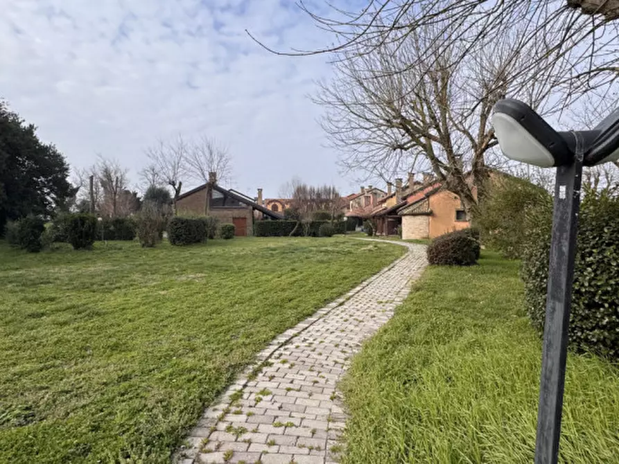 Immagine 15 di Villetta a schiera in vendita  in Porto Viro Via Colombo a Rosolina