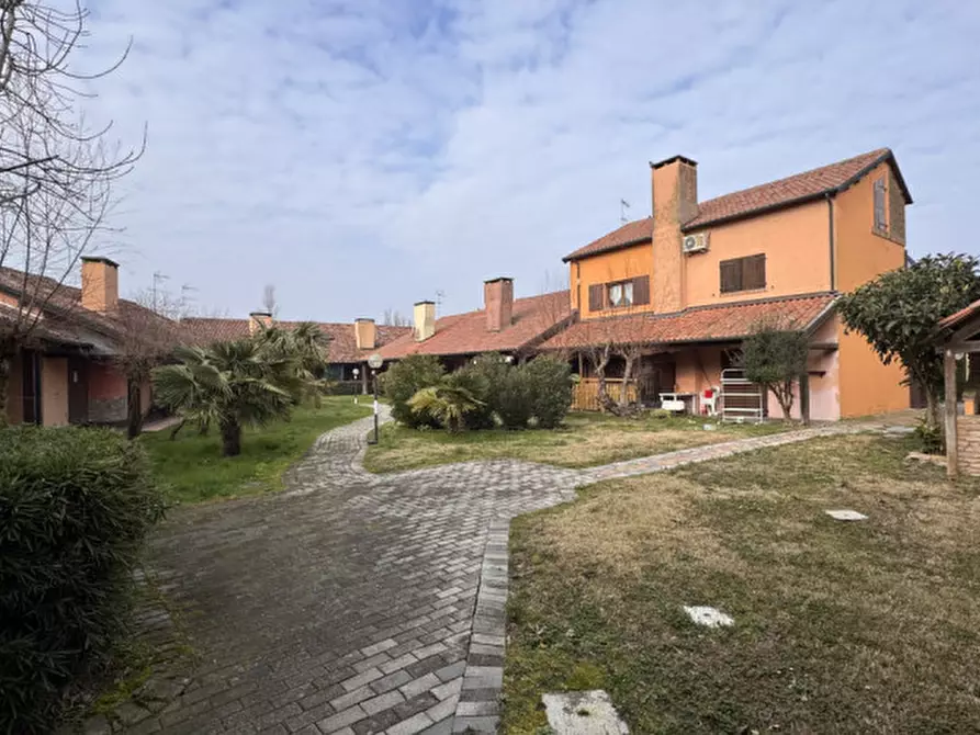 Immagine 18 di Villetta a schiera in vendita  in Porto Viro Via Colombo a Rosolina