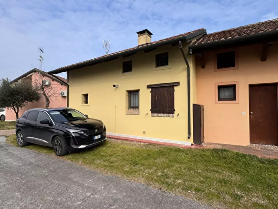 Immagine 43 di Villetta a schiera in vendita  in Porto Viro Via Colombo a Rosolina