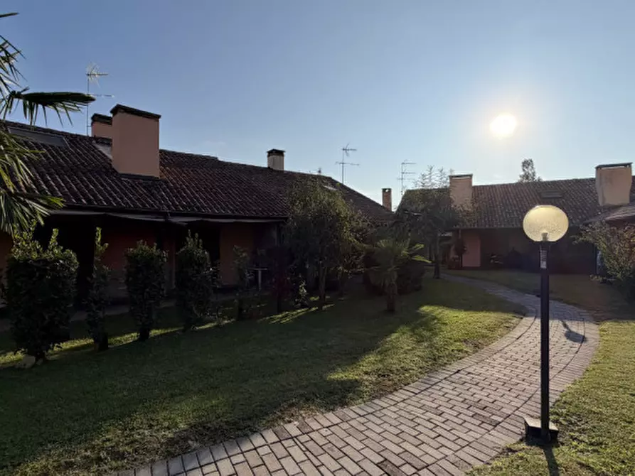 Immagine 59 di Villetta a schiera in vendita  in Porto Viro Via Colombo a Rosolina