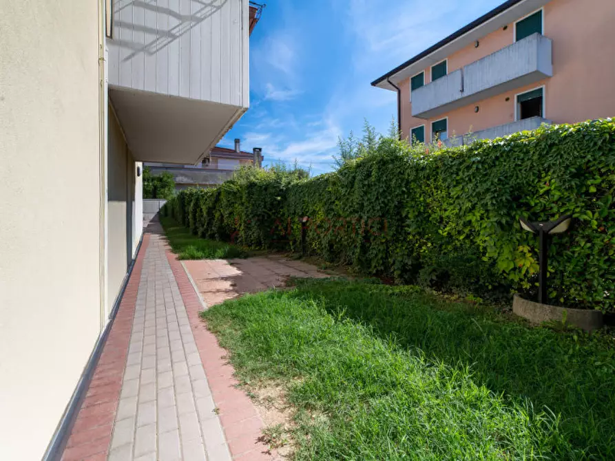 Immagine 18 di Appartamento in vendita  in Via Rossini a Brugine