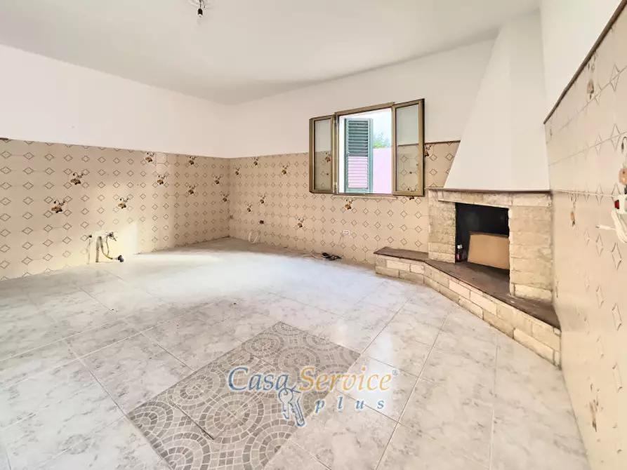 Immagine 3 di Villa in vendita  in Via Madrid a Casarano