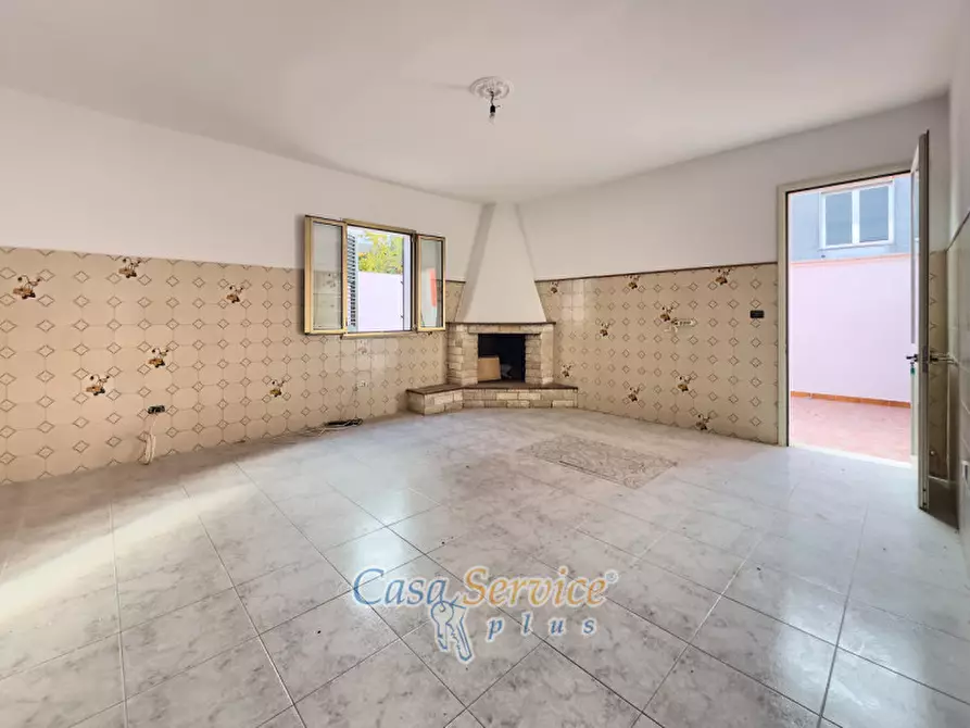 Immagine 4 di Villa in vendita  in Via Madrid a Casarano