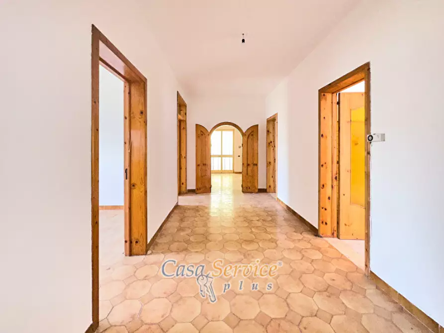 Immagine 13 di Villa in vendita  in Via Madrid a Casarano